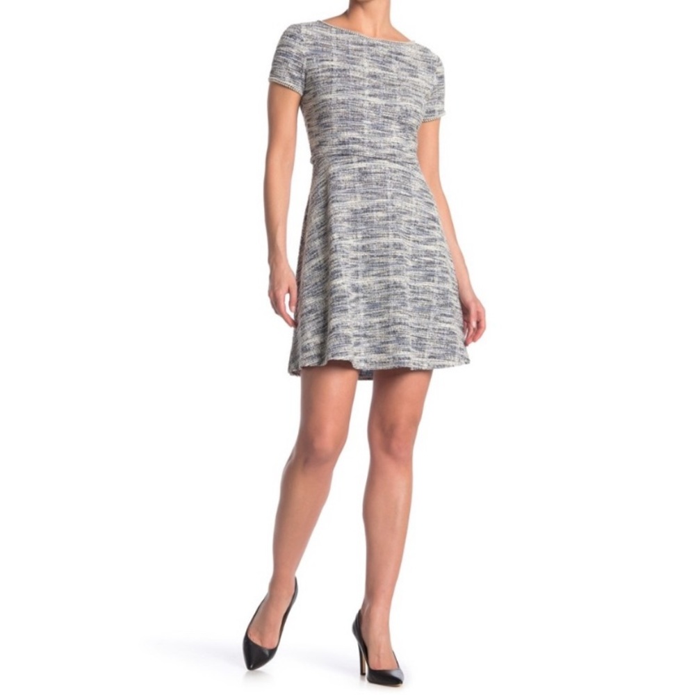 Max Studio White and Blue Textured Fit and Flare Cap Sleeve Short Dress